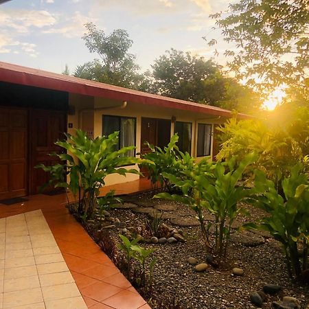 Hotel Cocodrilo Sierpe Exterior photo